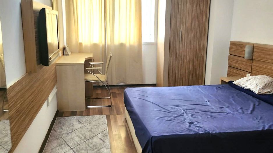 Vânzare Apartament 2 Camere Decomandat Rin Grand Hotel - Poză 1