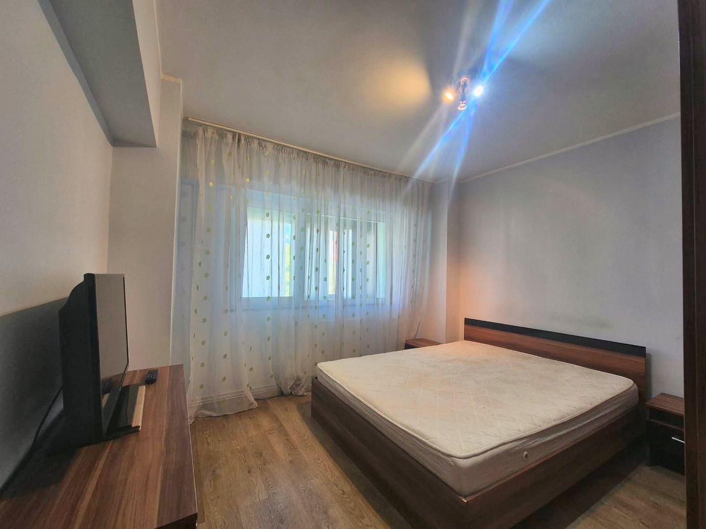 Centru Civic, 2 camere cu loc de parcare, ideal si pentru studenti - Poză 2