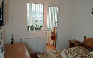 Apartament 3 camere Dacia cu centrala - Poză 6