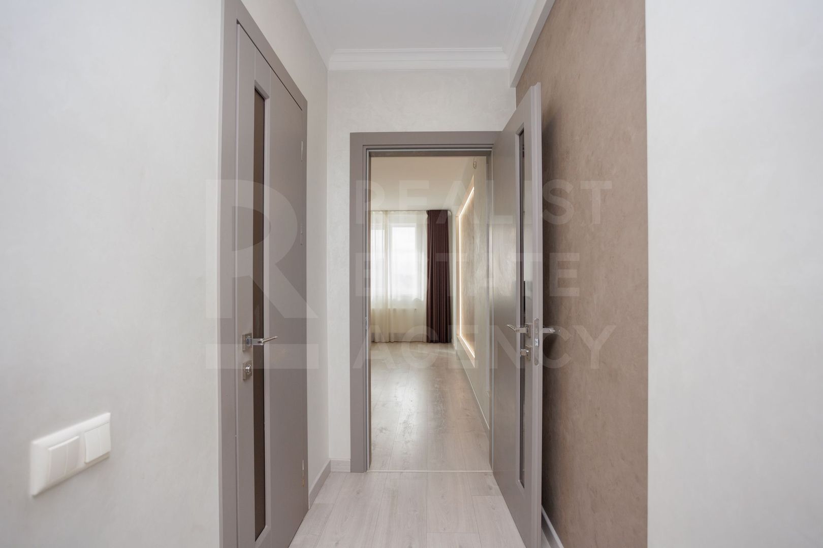 Spre vînzare apartament spațios, 2 dormitoare și living, sec. Botanica - Poză 21