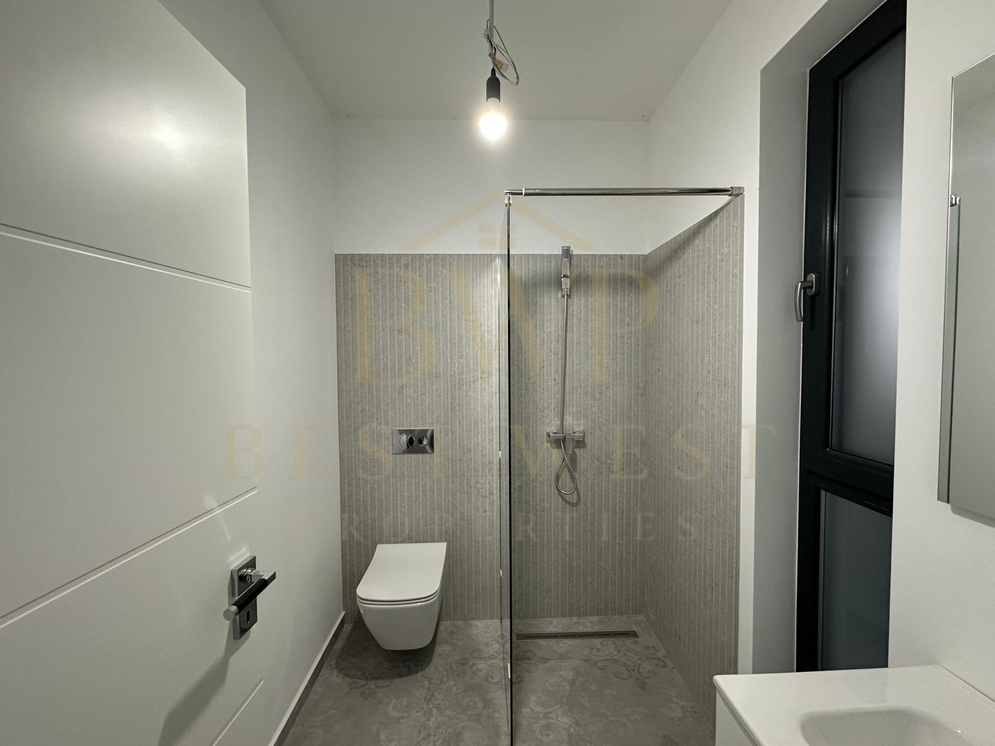 Duplex 1/2, 4 camere, 3 băi, la strada principală Mosnita Veche - Poză 5