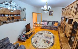 Apartament cu 3 camere, ETAJ 3, zona TRAIAN - PRIMARIE; - Poză 6