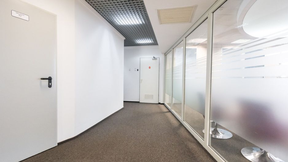 cladire de birouri 8889 mpc in Piata Alba Iulia inchiriata - Poză 10