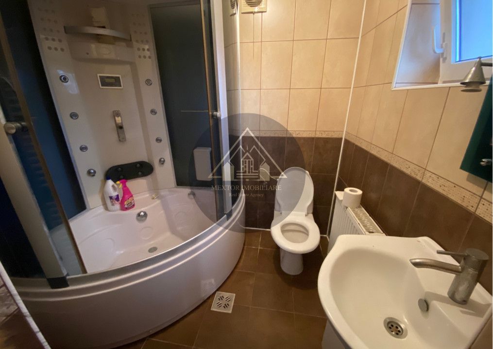 Casă cu 5 camere, Medias - Poză 11