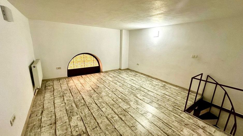 Spatiu comercial situat in inima orasului, 85mp-3 camere, P+E acces stradal - Poză 7