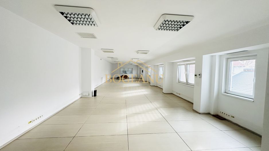 BG138-Casa individuala cu spatiu birouri,311 mp,Teren 500 mp - Poză 2