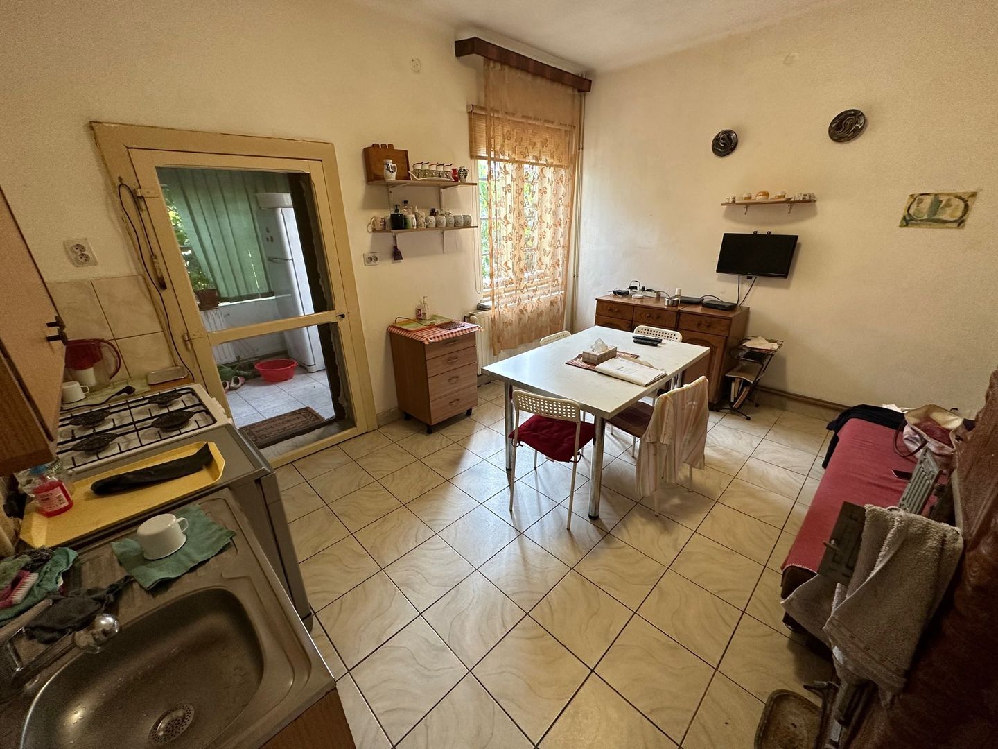 Casa zona Bălcescu teren 1082 mp - Poză 6