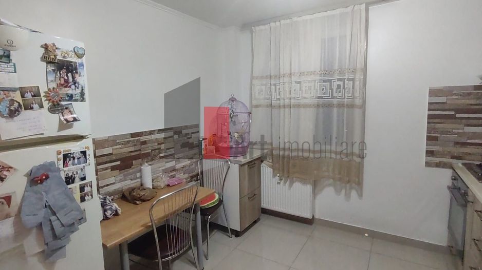 Vânzare apartament 3 camere zona Huedin - Poză 2