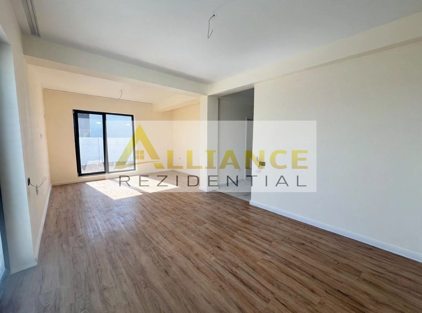 Casa Individuala - 4 camere - 300 MP TEREN-STR.MIORITA - Poză 5