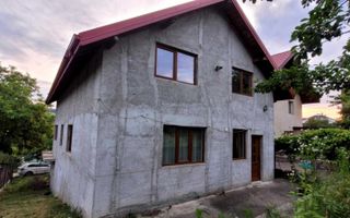 Casă de vânzare în satul Cârlig, comuna Popricani, județul Iași – 240 mp, 3 camere, 135.000 EUR - Poză 1