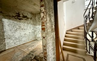 Proprietate cu farmec Art Deco în Cartierul Evreiesc cu multa verdeata - Poză 8