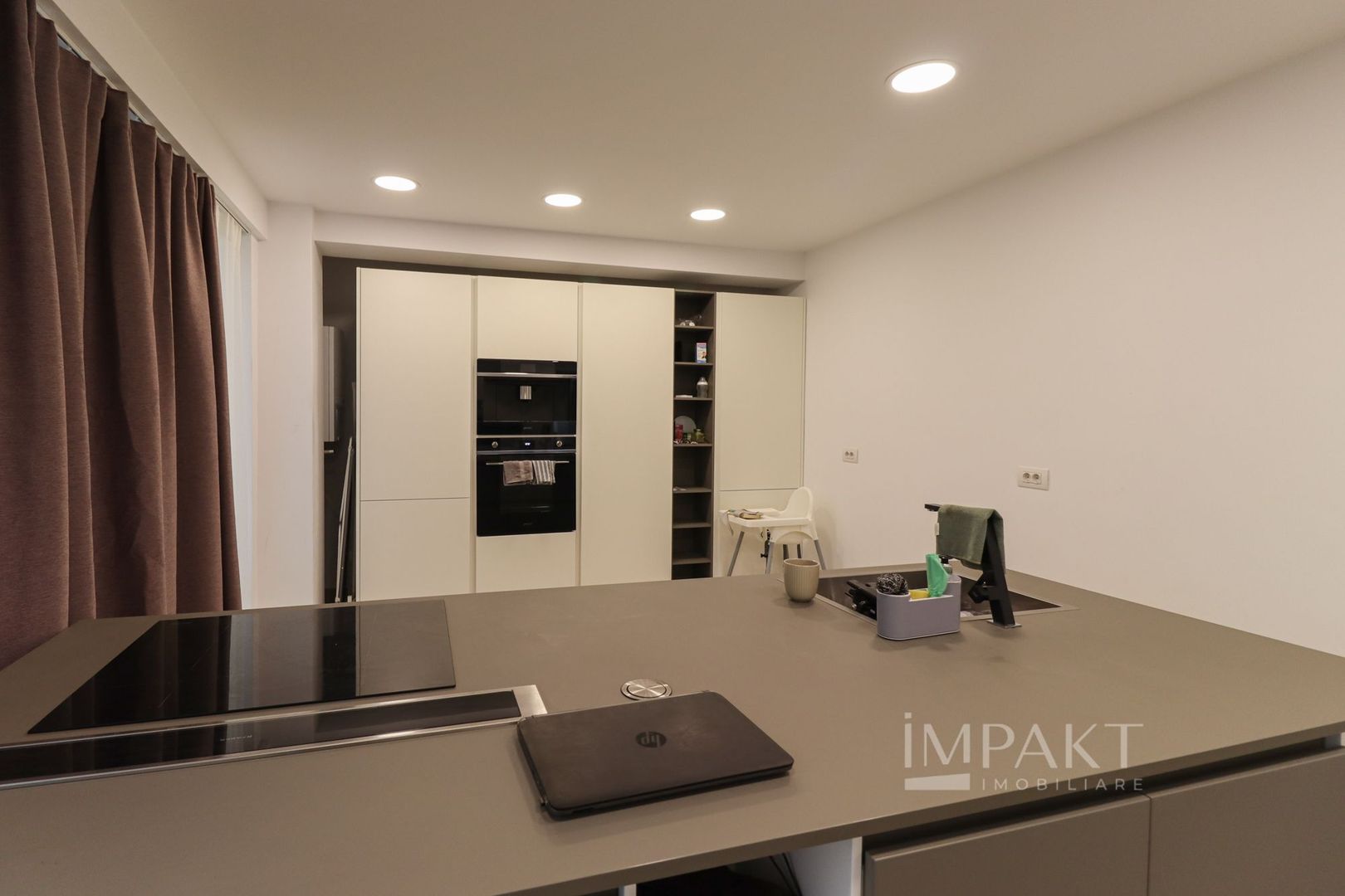 Penthouse dispus pe 2 niveluri in Dambul Rotund - Poză 9