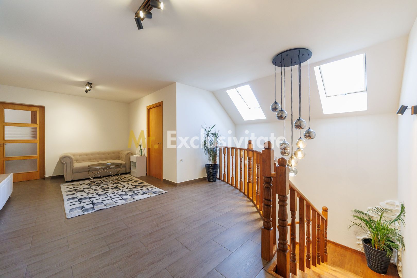 VILĂ 4 dormitoare, RENOVATĂ COMPLET 2026, Prundu, teren 937 mp - Poză 23