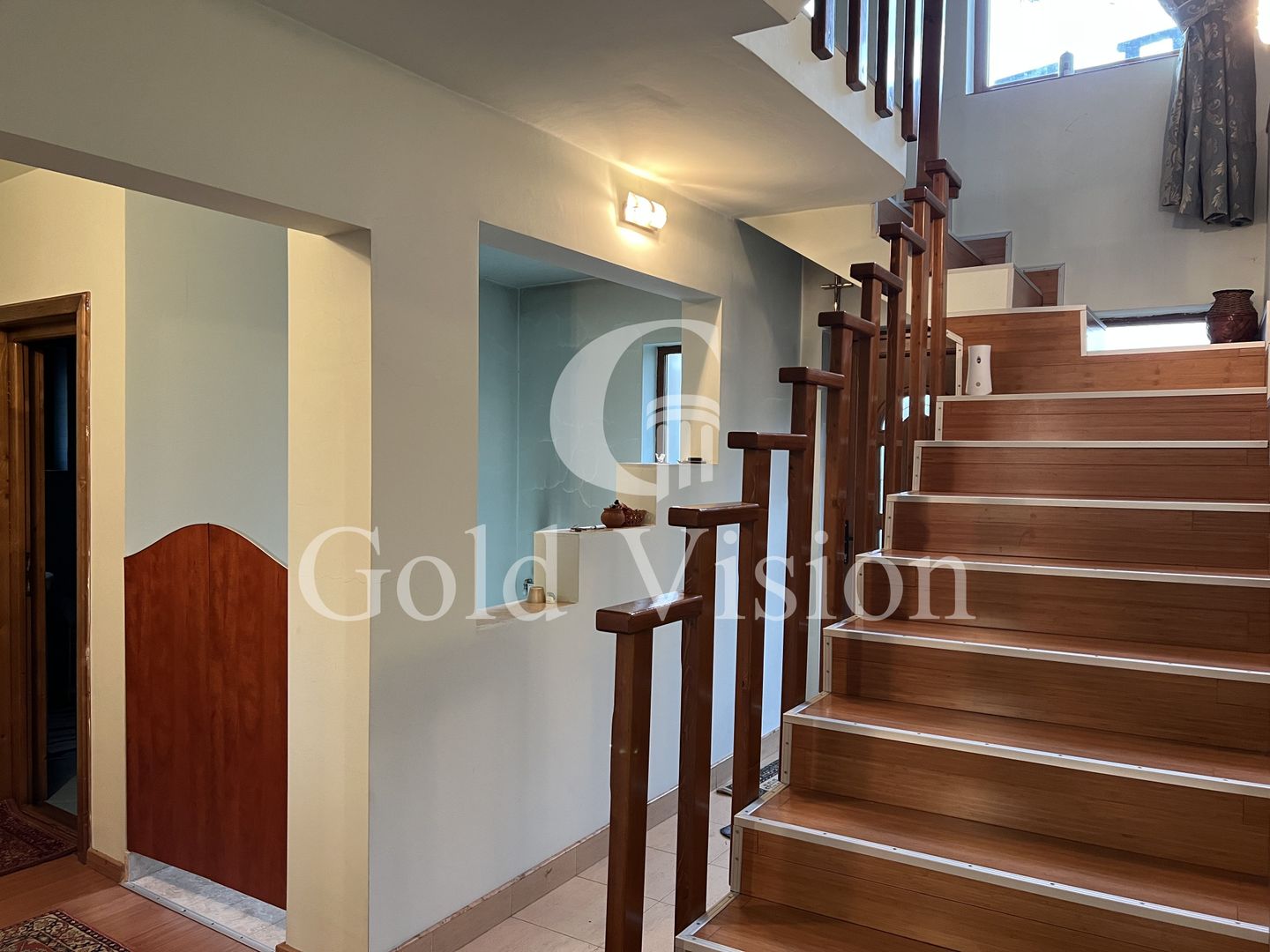 Casă cu 5 camere + anexă cu garaj, mobilată complet, str. Gh. Șincai - Poză 10