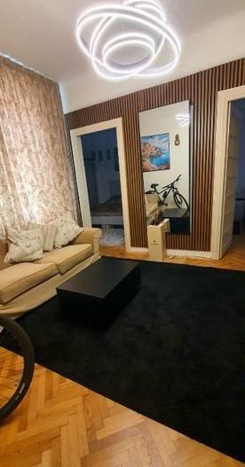 De vanzare Apartament 3 camere in vila, Hala Traian- Mantuleasa - Poză 4