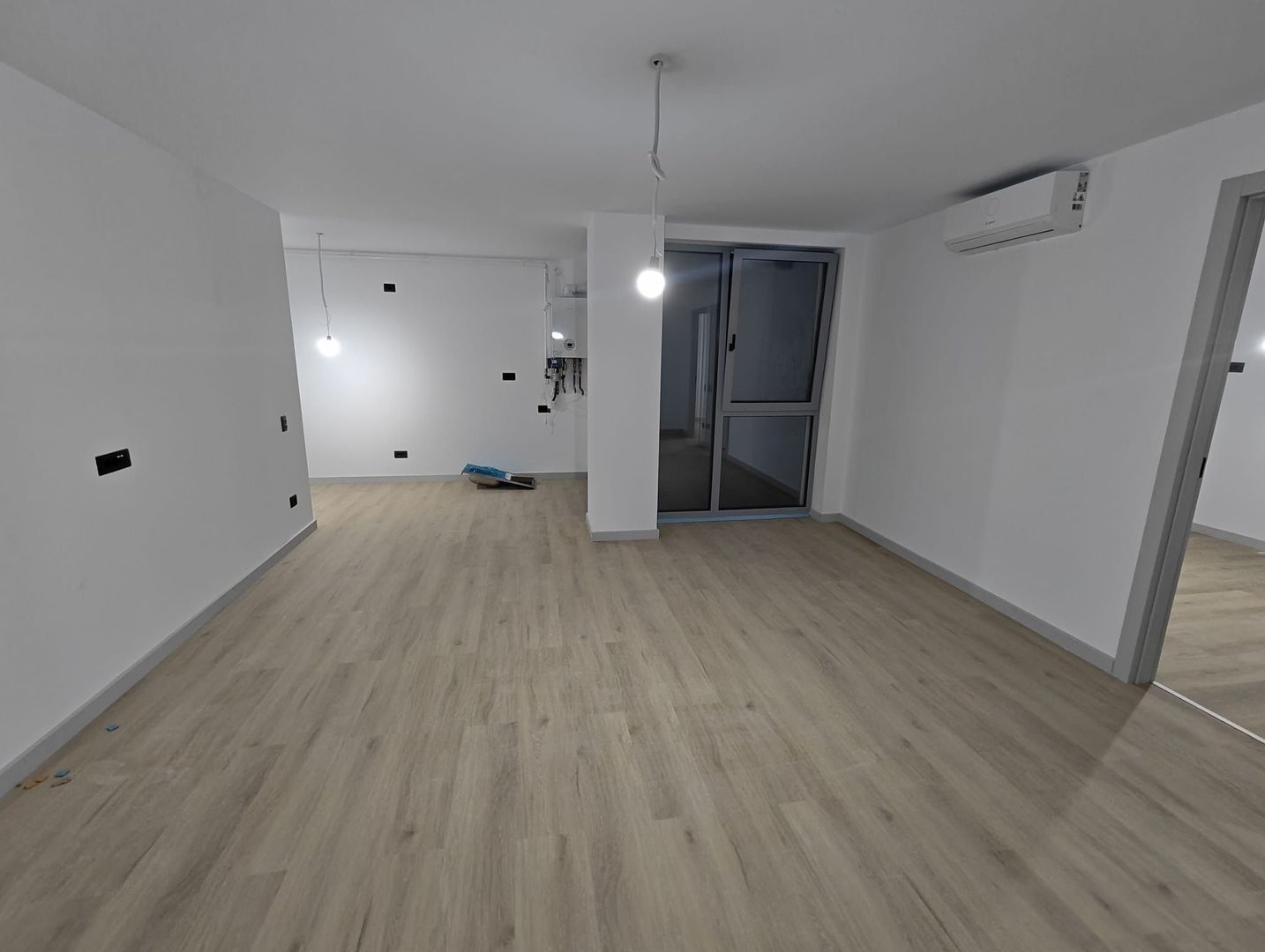 Apartament 3 camere lux la prima inchiriere - Poză 3