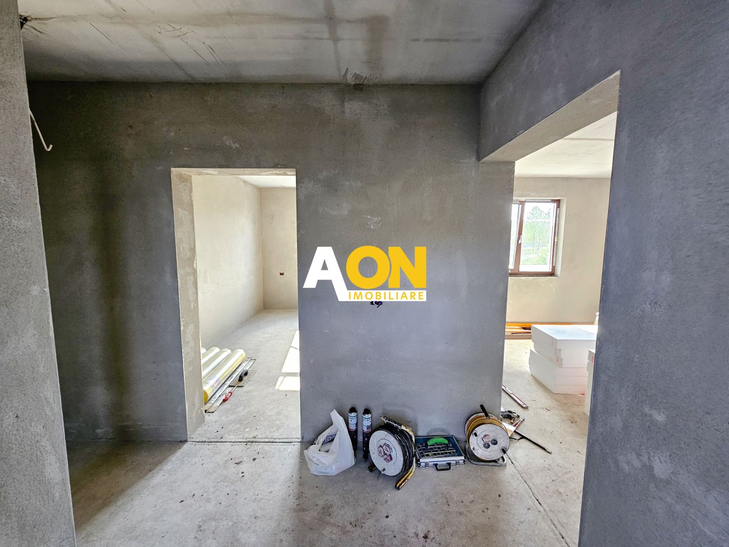 Casa la gri ( semifinisata ), 4 camere, 668 mp teren, com. Ciugud - Poză 6