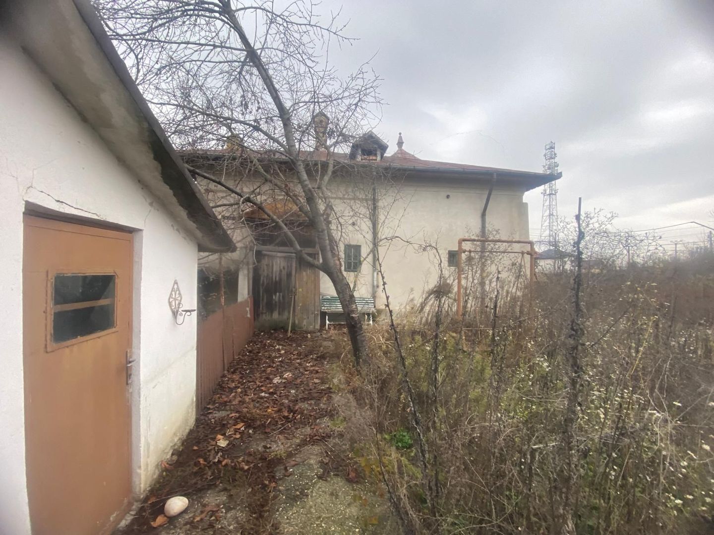 Proiect pentru dezvoltare sau locuire! Vanzare casa in Ulmi - Poză 3
