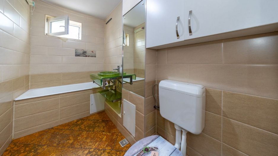 Sacele-Apartament 2 camere+2 locuri de parcare - Poză 9