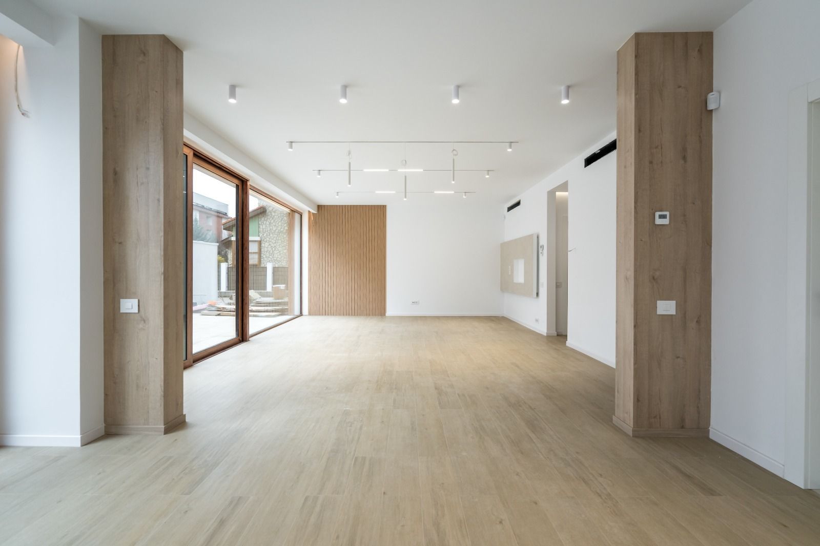 Vila Exclusivista Voluntari Arhitectura Moderna 320 mp utili - Poză 2