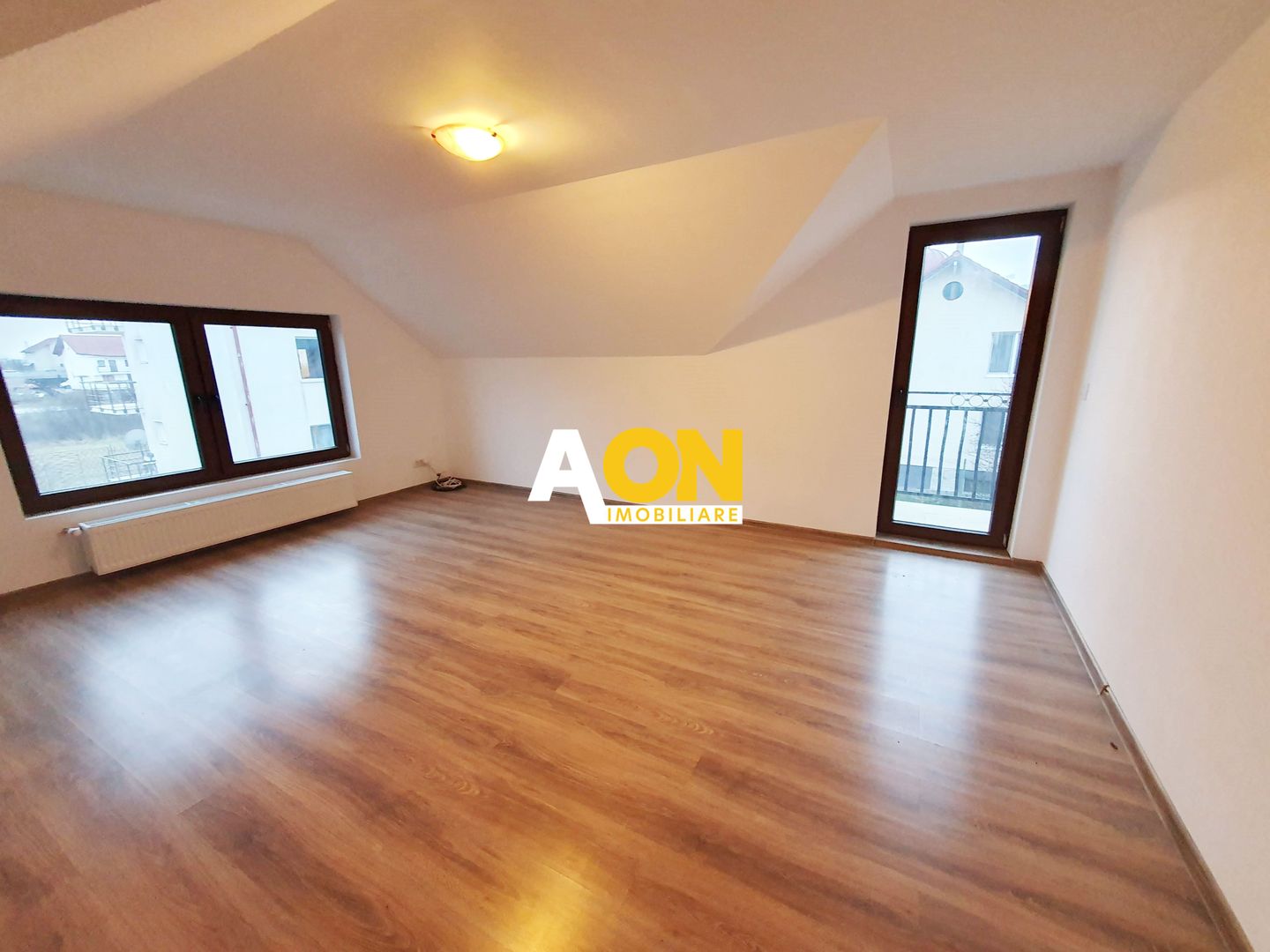 Casa D+P+M.  450 mp teren, 5 camere, garaj, pretabila pt. birouri - Poză 11