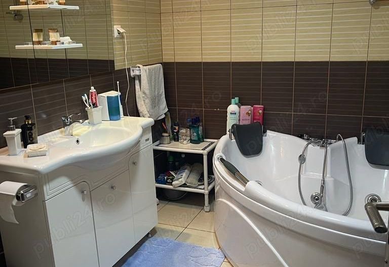 Direct proprietar casa 4 camere zona Romana fara comision - Poză 6