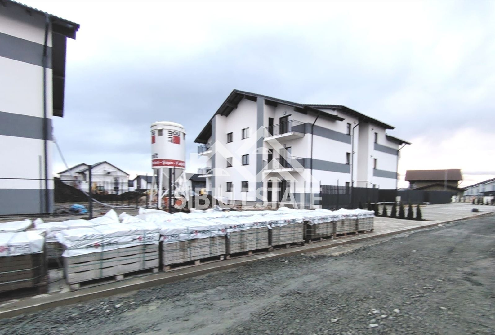 Apartament 3 camere, 2 bai, Selimbar, Sibiu - Poză 4