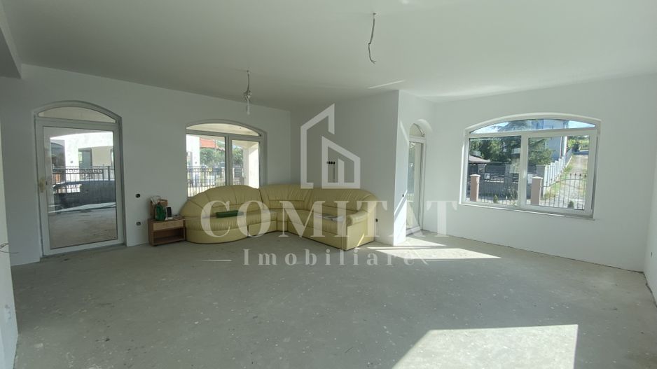 Casă de vânzare | Dispunere pe 2 niveluri | Localitatea Dezmir - Poză 2