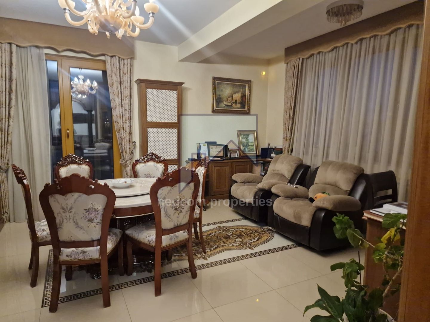 Vanzare Apartament lux de 3 camere in zona Jiului - Poză 16