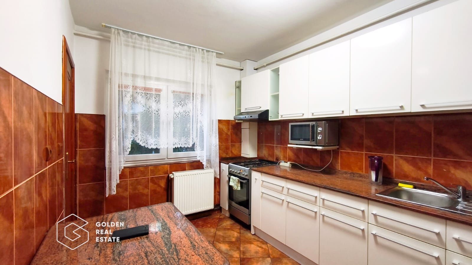 Apartament spatios cu 2 balcoane, centrala proprie, zona Micalaca - Poză 3