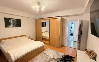 Vila spatioasa cu 9 camere foisor magazie curte amenajata complet - Poză 11
