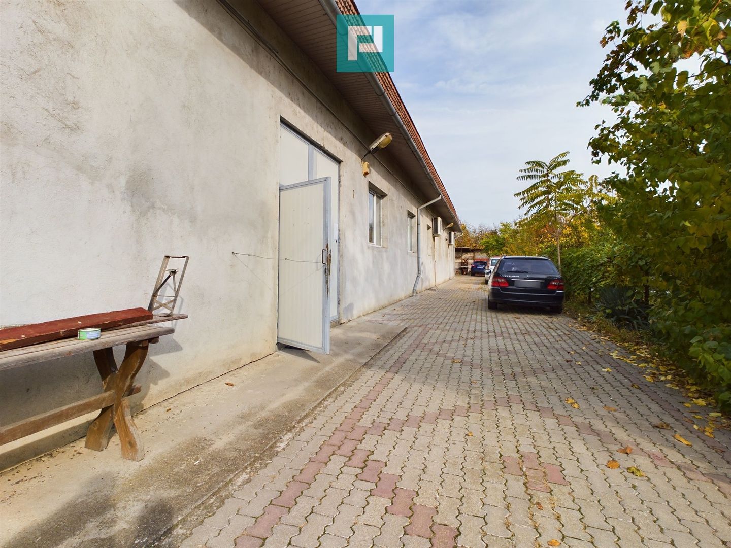 Clădire cu destinație comercială în Grădiște - Poză 2