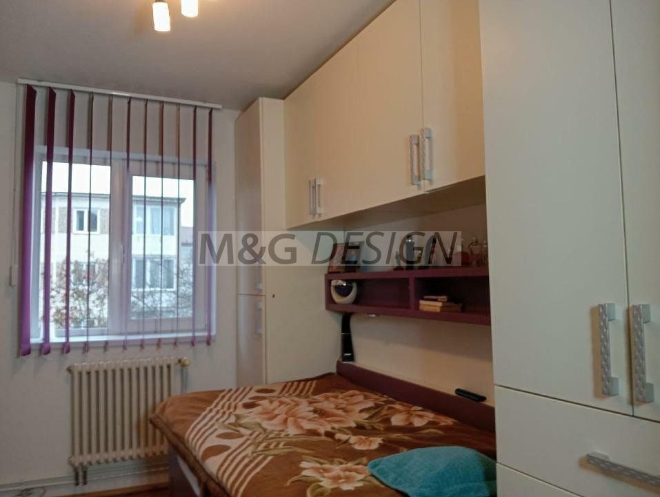 Apartament 3 camere Dacia cu centrala - Poză 7