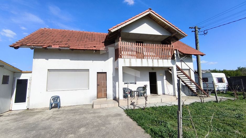 Casa cu 4 camere cu teren de 14,340 mp + platforma de beton cu hala - Poză 3