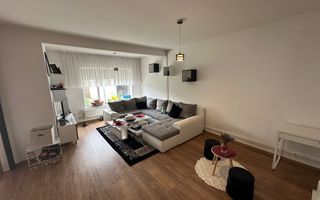 Casă / Vilă cu 5 camere zona Lunei - Poză 5