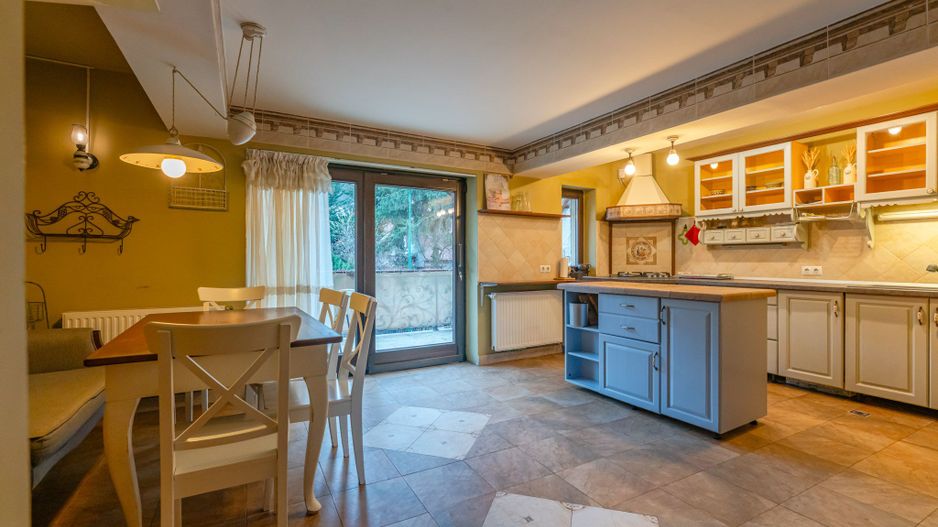 Casă individuală cu 7 camere lângă AFI Mall, ideală pentru birouri sau locuință - Poză 4