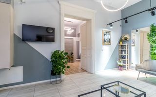 Ultracentral! Apartament renovat complet, in cladire istorica - Poză 9