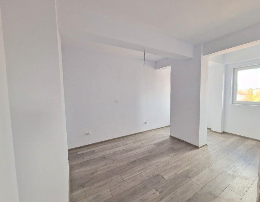 Apartament 2 camere Otopeni | bloc cu lift | 10 minute pe jos de centru - Poză 4