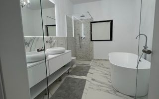 Vilă de Lux I Design contemporan si curte 360 mp I Dumbravita - Poză 8