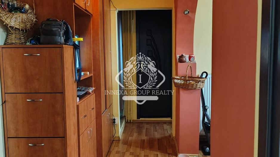 Rahova-Barnova | 2 camere | 52mp | et 8 | dec | centrala proprie | 80.000 euro - Poză 4