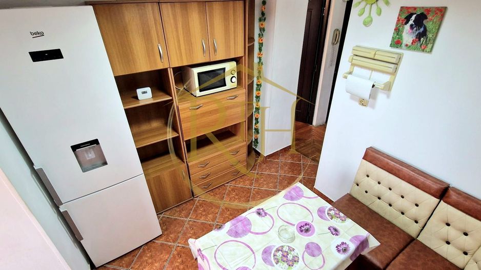 Ofer spre închiriere apartament 3 camere,2 bai, zona Lipovei, 400 euro/lună. - Poză 13