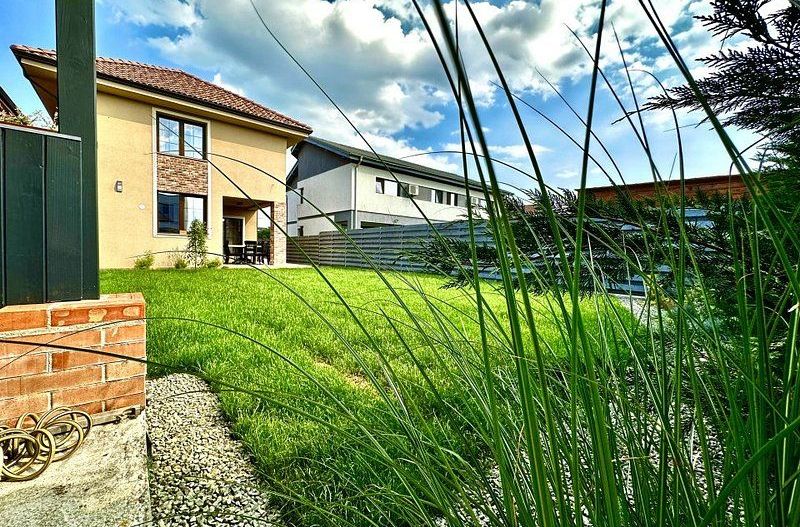 Design modern - casa in Dumbravita - Poză 35