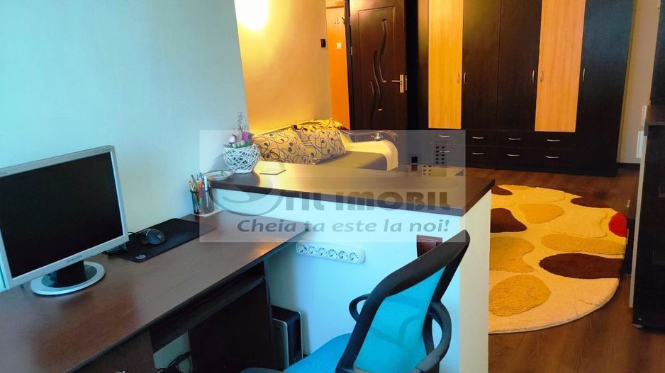 Apartament 2 camere- Zona P-ta Nicolina- 460 Euro - Poză 2