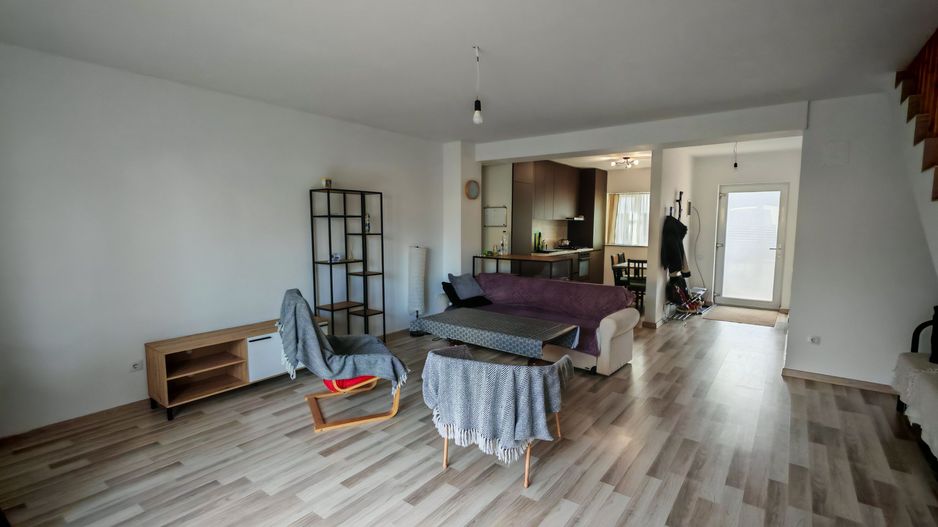 Vila tip duplex S+P+E cartier IZVOR Tarlungeni semimobilata179000 euro - Poză 5