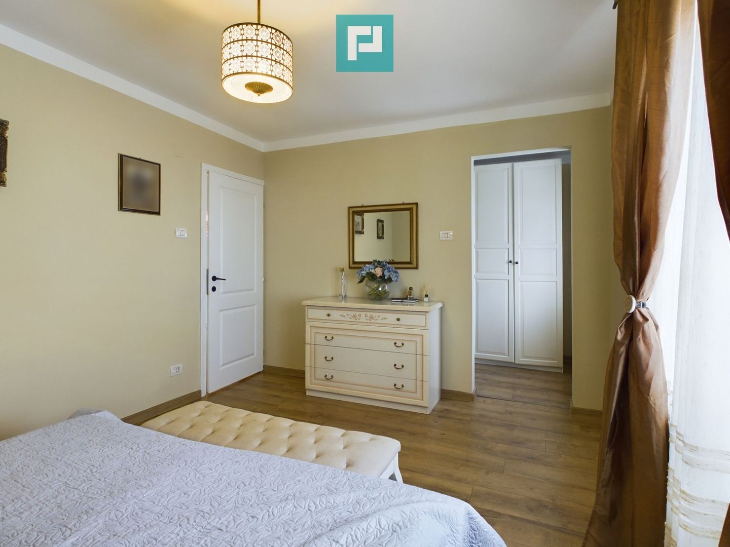 Casă in Cartierul Verde - Poză 16