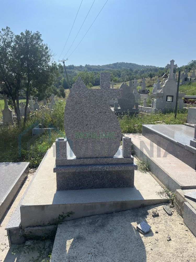 Cavou cu 2 locuri din granit, în Cimitirul Mănăstirii Vlădiceni, Iași - Poză 6