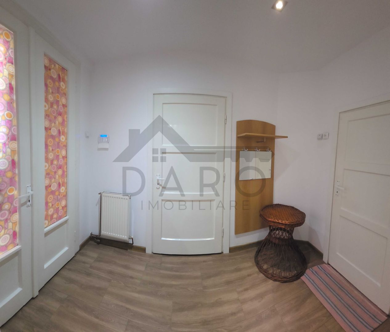 🏡 Închiriez ap. 2 camere 330€ – curte + terasă, zona semicentrală, - Poză 6