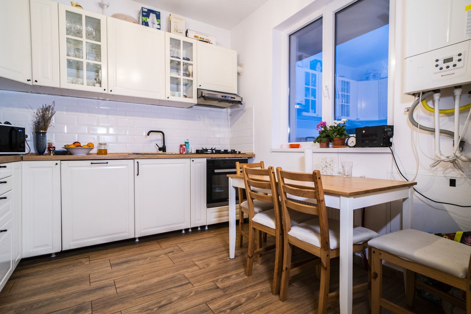 Domnesti - Tudor Vladimirescu - Energeticienilor, casa 4 camere, stb - Poză 5