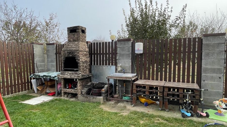 Giroc | 2 camere | Curte privata | Loc de joaca si BBQ - Poză 1