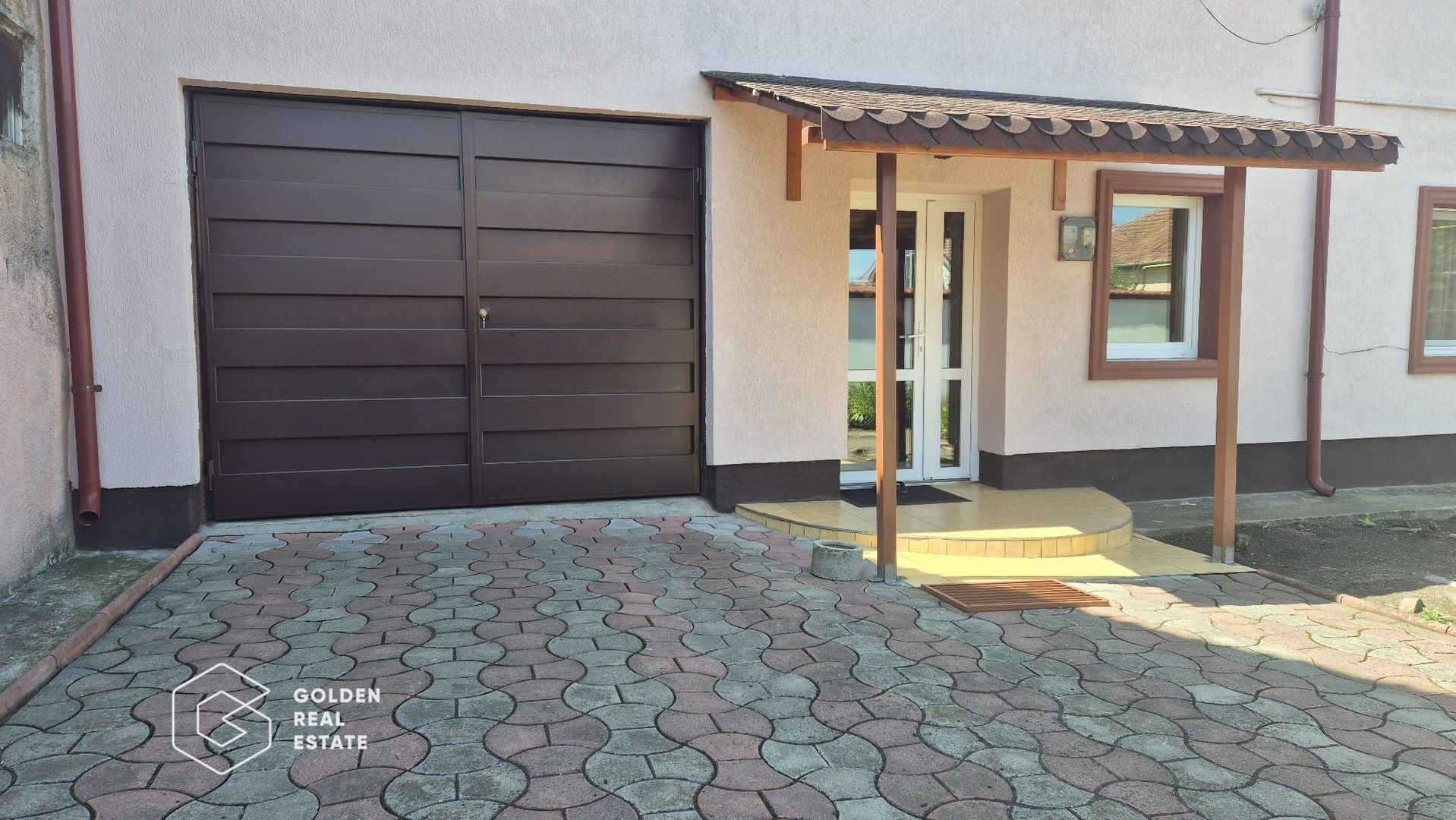 Casa spatiosa cu 5 camere, garaj si gradina, zona Gradiste - Poză 19